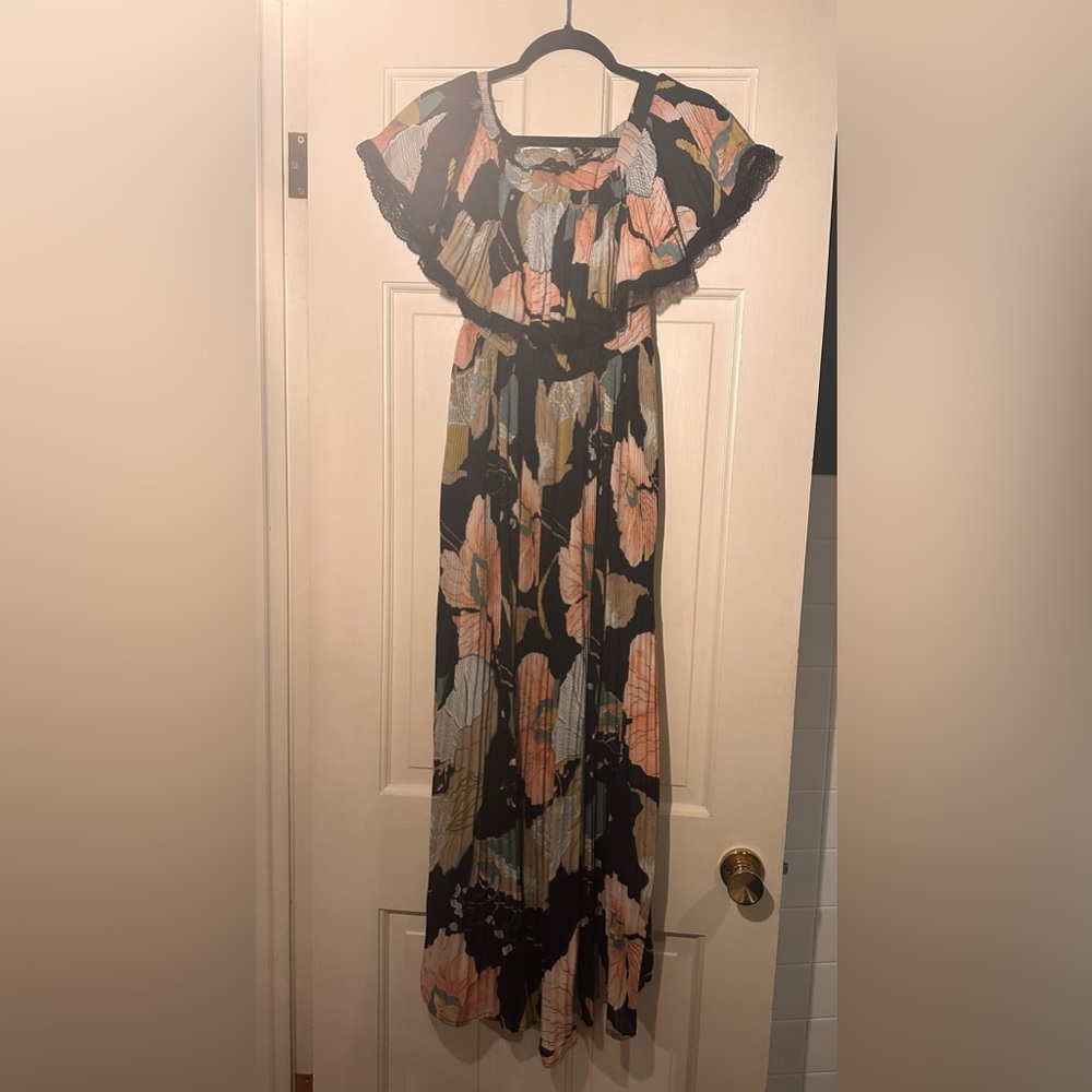 Maxi dress off or on the shoulder dress.